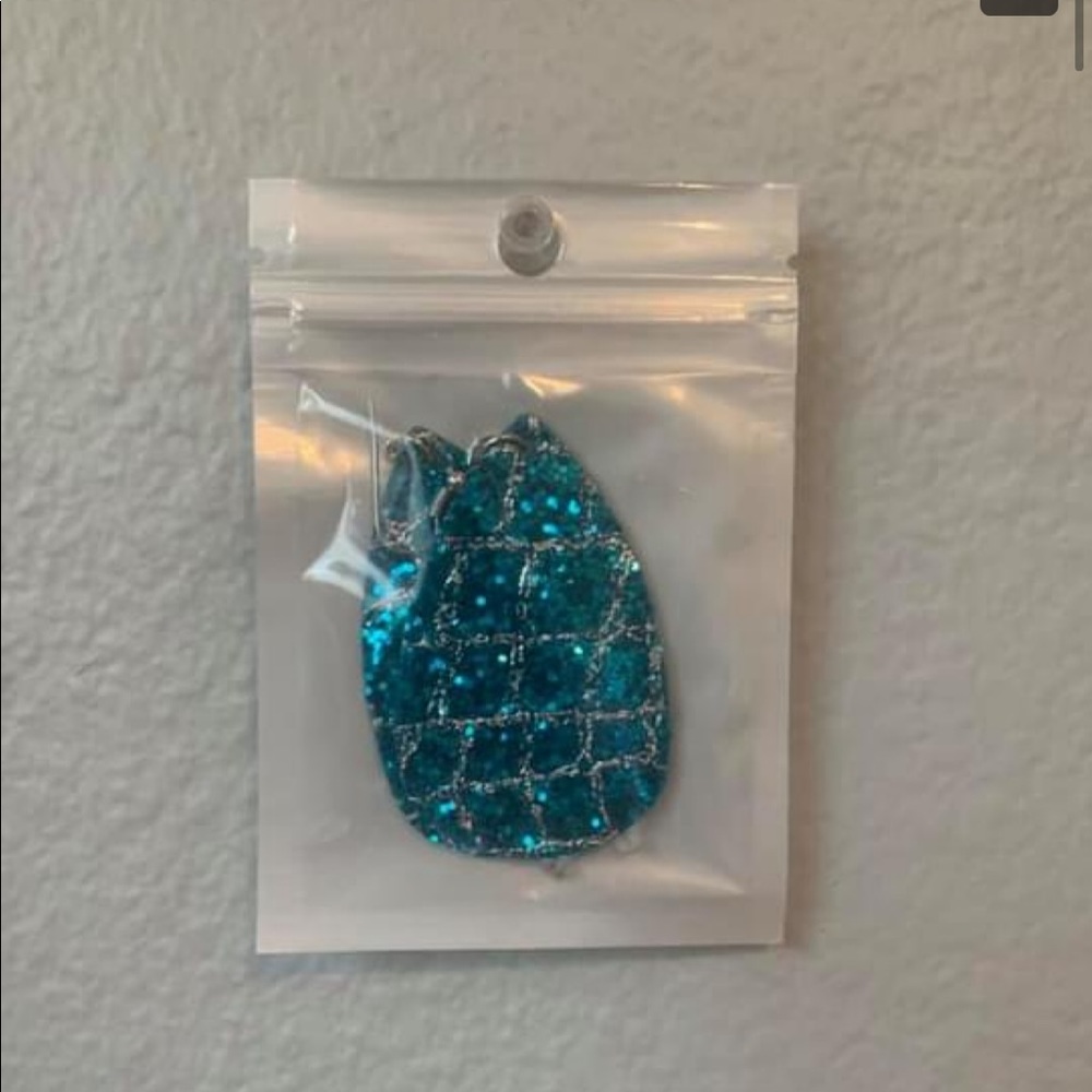 Leather earrings